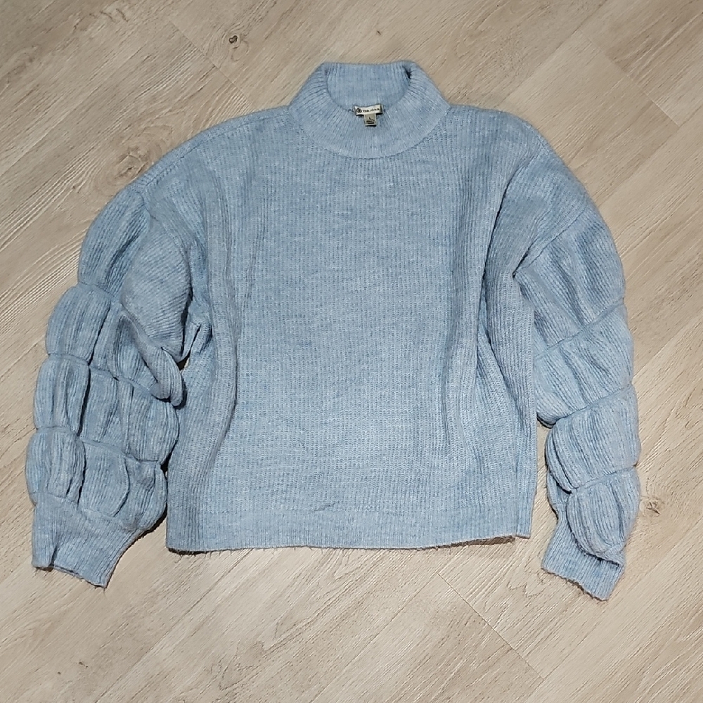 Versona Soft Blue Sweater
